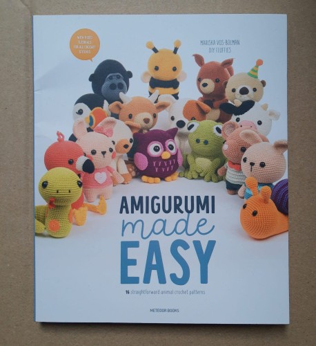 Książka Amigurumi Made Easy z wgnieceniem